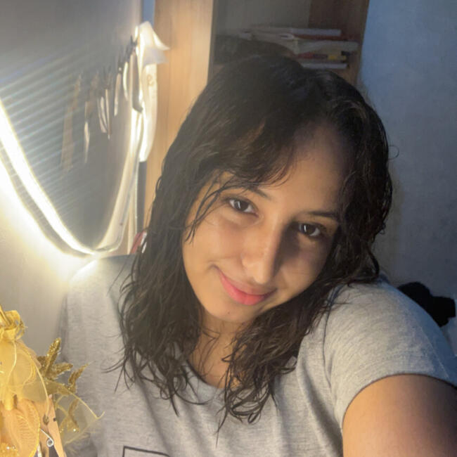 Babysitter in Clermont-Ferrand: Hajar