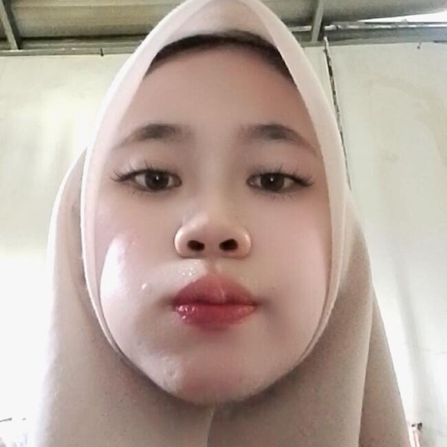 Babysitter in Kuningan: Ella