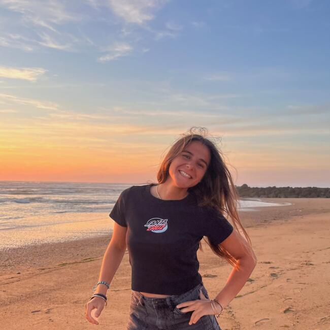 Babysitter in Anglet: Melina