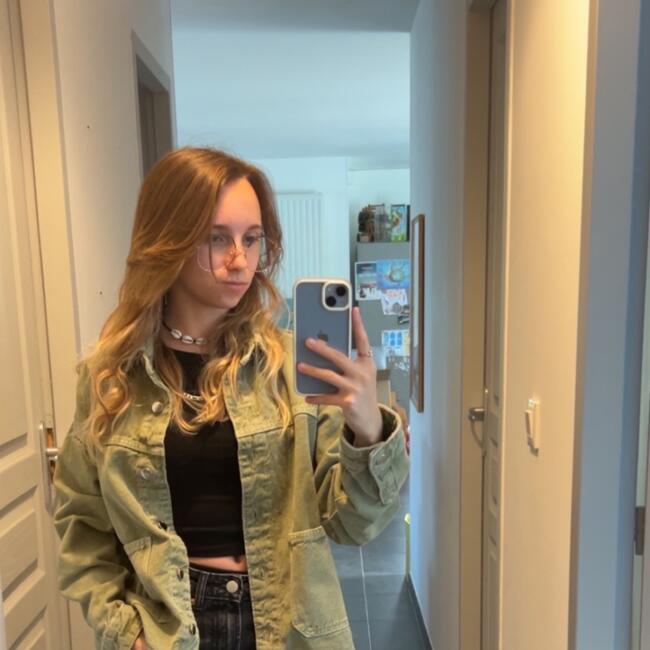 Babysitter in Nantes: Lea