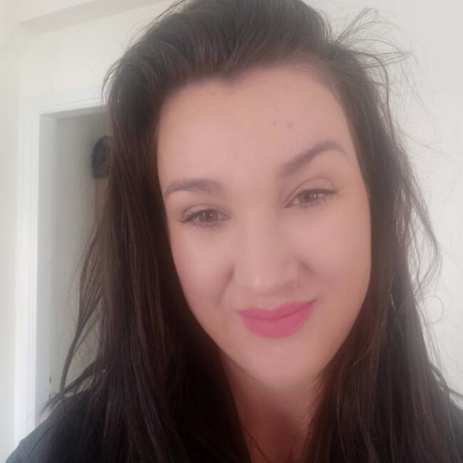 Babysitter in Cholargós: Ντόρα