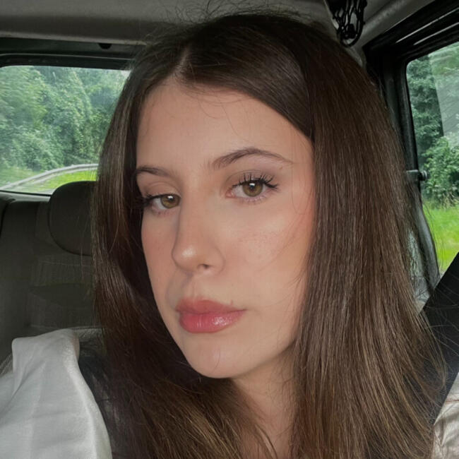 Babysitter in Florange: Zoé