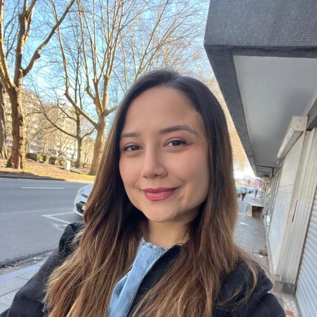 Babysitter in Liège: Ebru