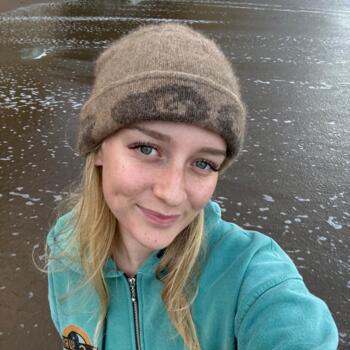 Babysitter in Christchurch: Angie