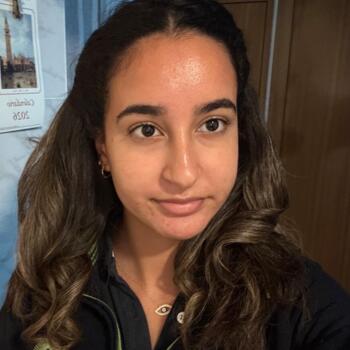 Babysitter in Vila Nova de Gaia: Diana