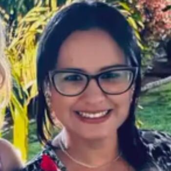 Babysitter Goiânia: CLEIDIANE