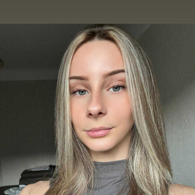 Babysitter in Saint-Jean-de-Maurienne: Alice