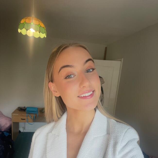 Babysitter in Perth: Darcey