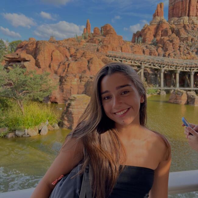 Babysitter em Vila Nova de Famalicão: Joana