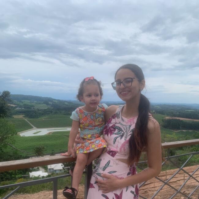 Babysitting job in Caxias do Sul: Laura