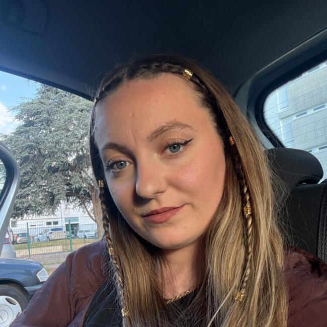 Babysitter in Nantes: Estelle