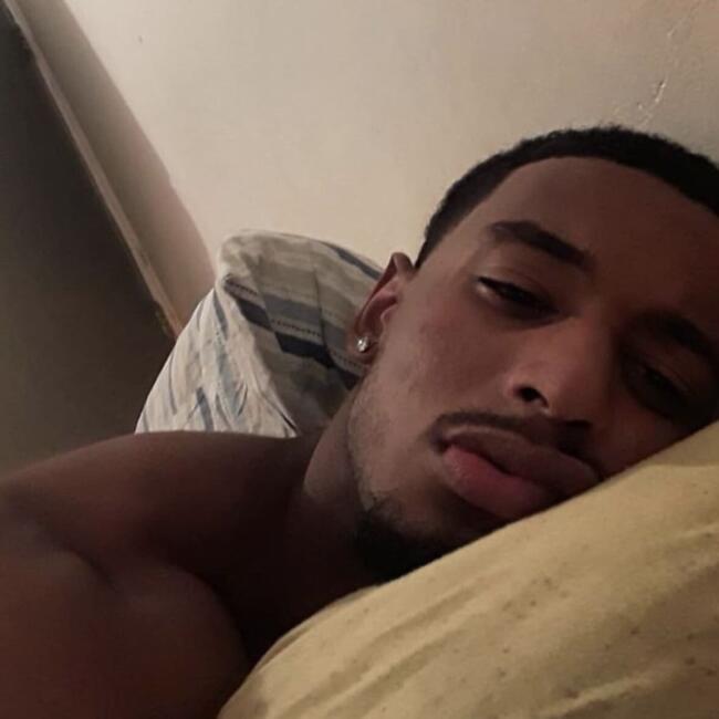 Trabalho de babysitting em Lisboa: Corrupttings