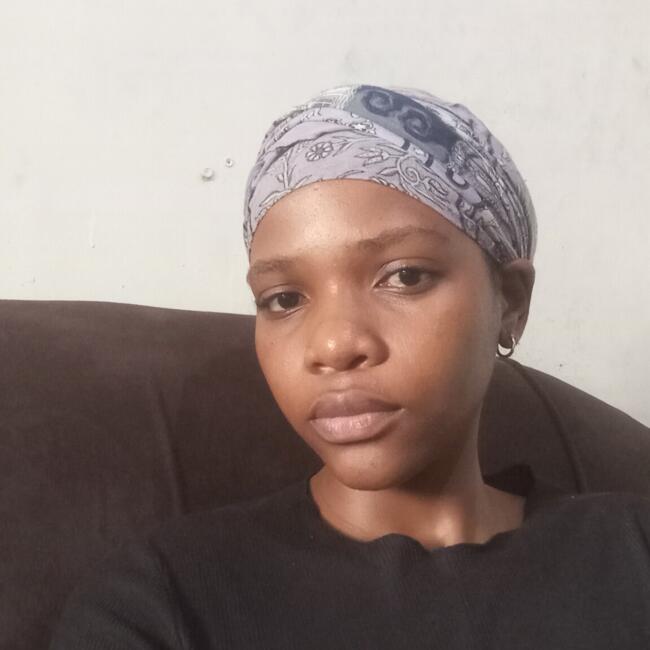 Babysitter in KwaDukuza: Sfundo