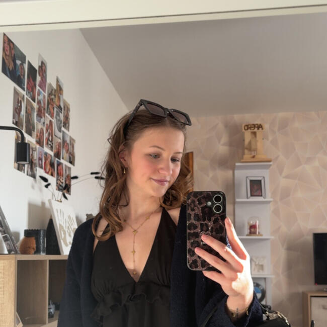 Babysitter in Saint-Masmes: Noemie