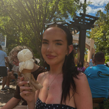 Babysitter in Lincoln: Candice