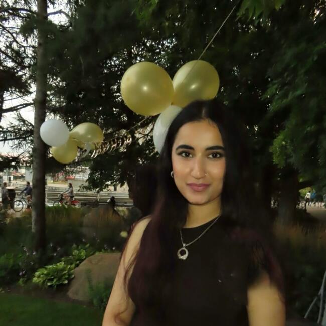 Baby-sitter in Toronto: Zainab