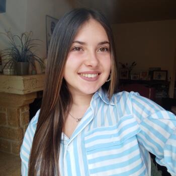 Babysitter in Rougiers: Lana