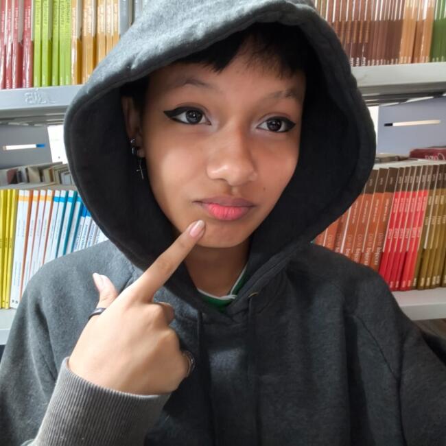 Babá em Manaus: Adriana