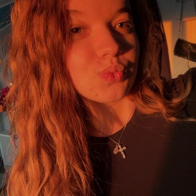 Babysitter in Saint-Pierre-Brouck: Thia