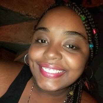 Babysitter in Buenaventura: Karen