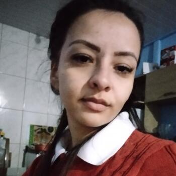 Babá em Ponta Grossa: Raiane