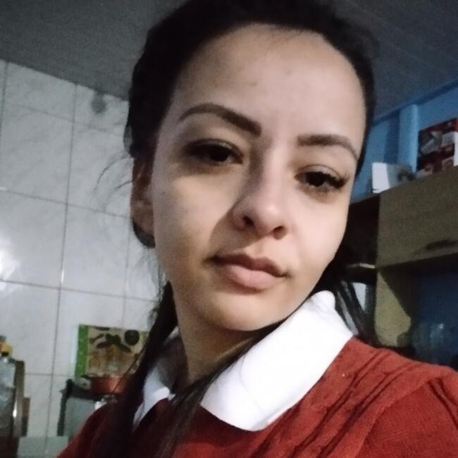 Babá em Ponta Grossa: Raiane