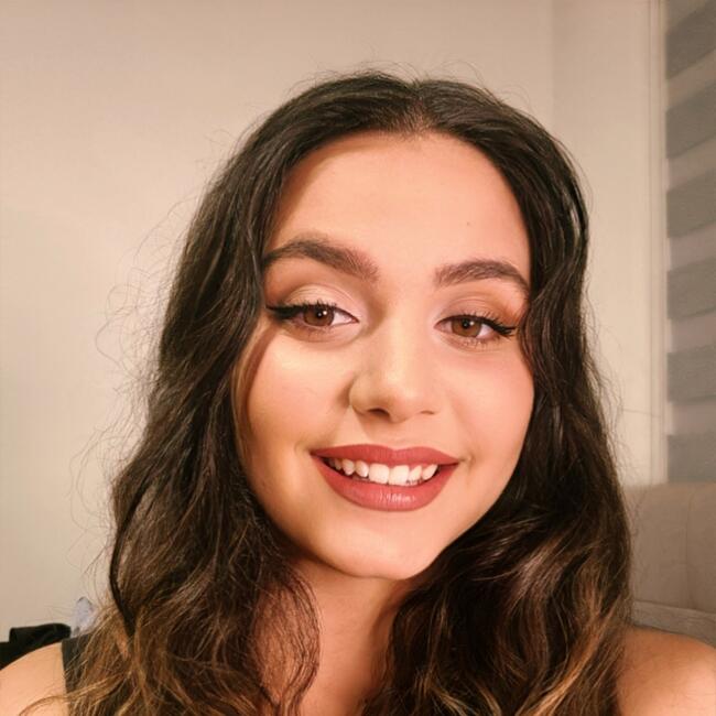 Babysitter in Kellia: Iliana