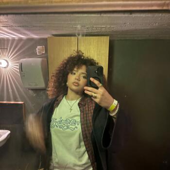 Babysitter in Croix: Louisa