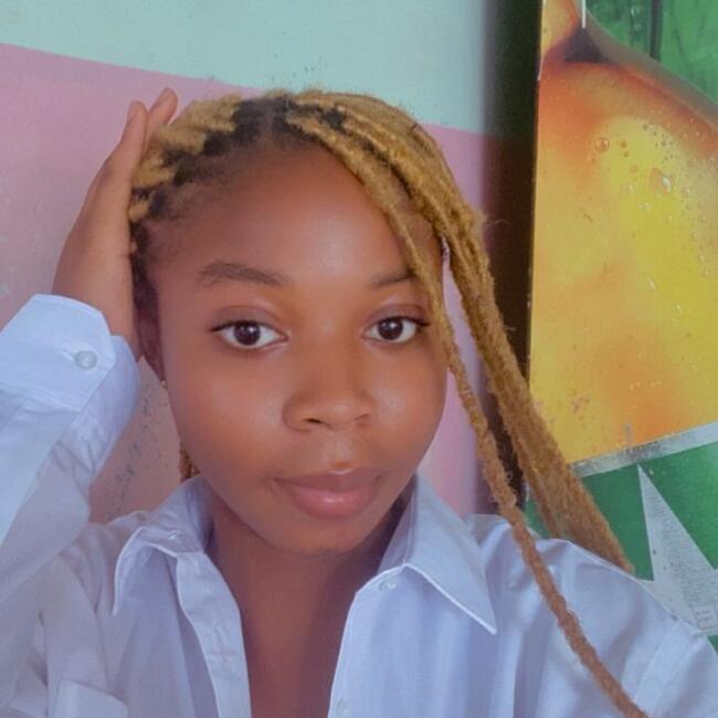 Babysitter in Abidjan: Julie