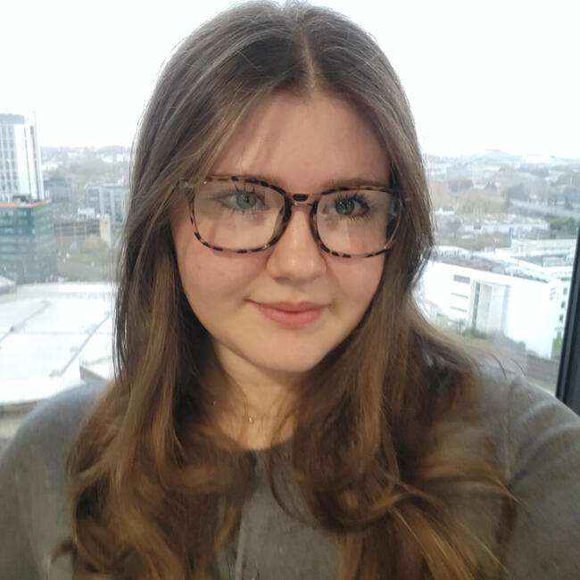 Babysitter in March: Mimi