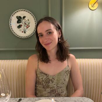 Babysitter in London: Isabella