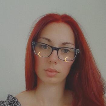 Babysitter in Méry-sur-Seine: Marine