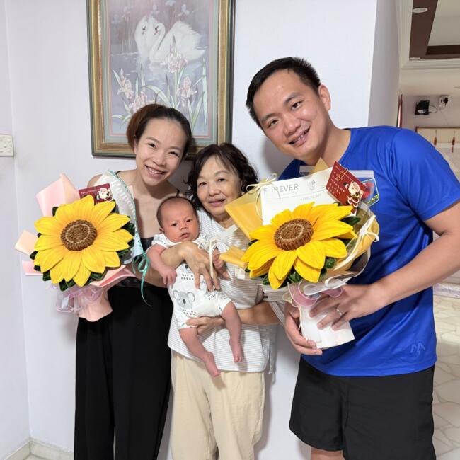 Babysitting job in Singapore: Champ