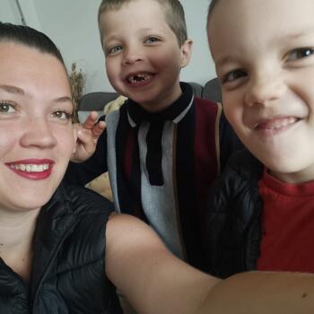 Babysitting job in Ashby-de-la-Zouch: babysitting job Georgia