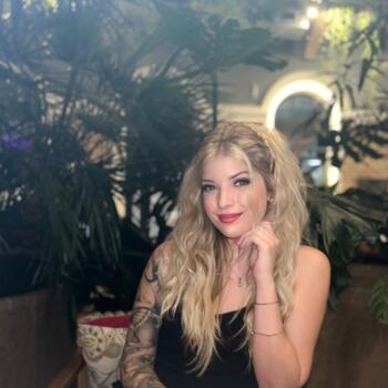 Babysitter Budapest: Kitty