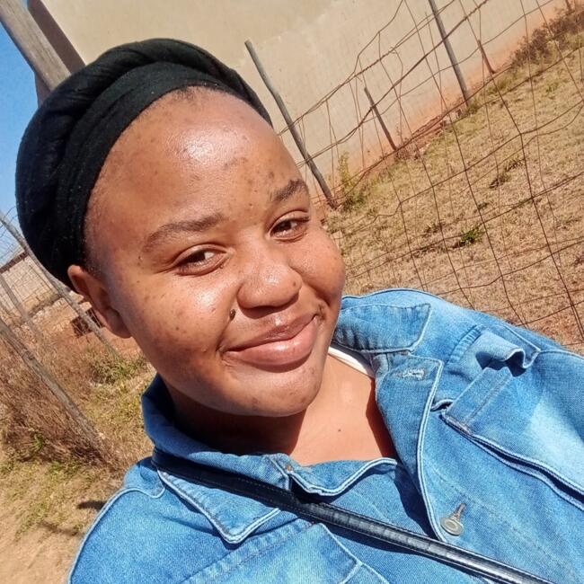 Babysitter in Mid-Ennerdale: Noxolo