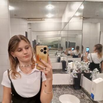 Babysitter in Esperanza: Priscila