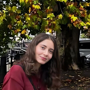 Babysitter in Toulouse: Yasmine