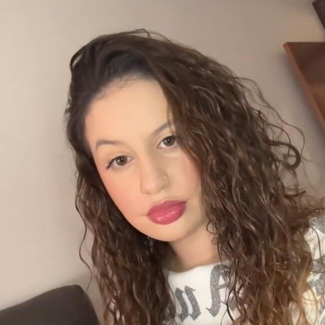 Babysitter in Matosinhos Municipality: Lara