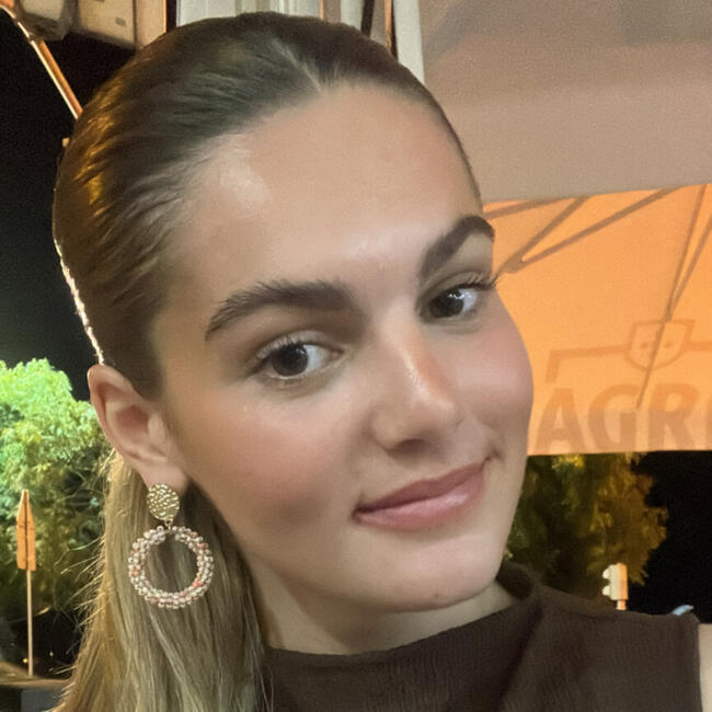 位于菲蓋拉-達福什的临时保姆: Marta