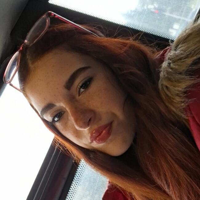 Babysitter in Deva: Denysa