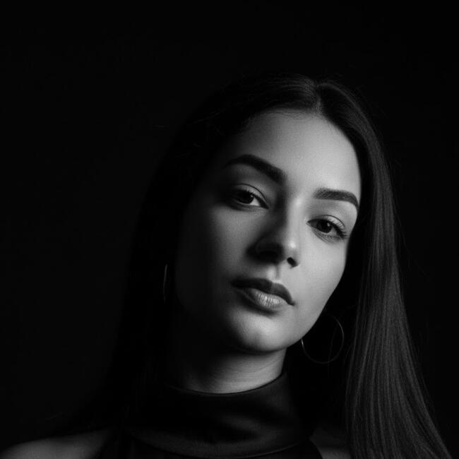 Babysitter in Praia Grande: Erika