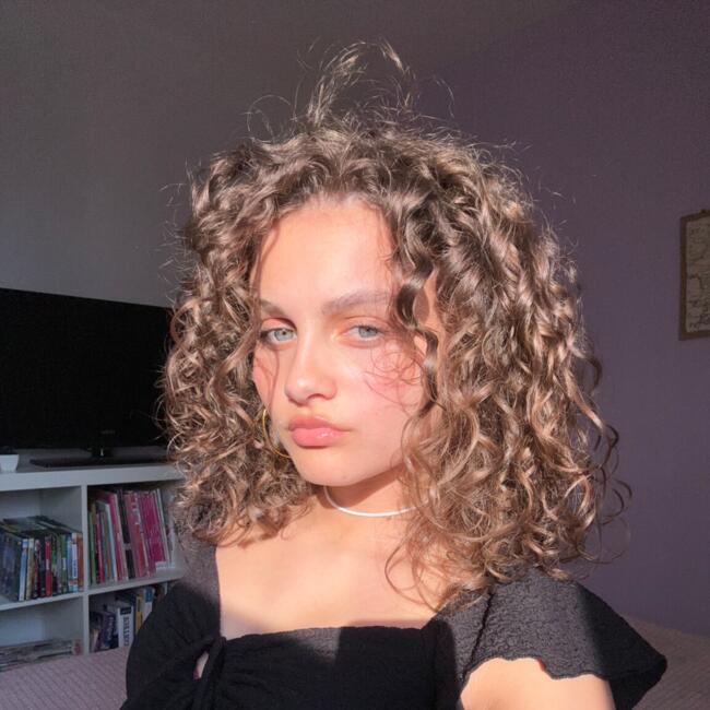 Babysitter in Rouen: Louisa