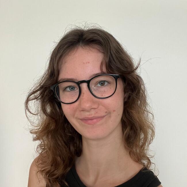 Babysitter in Cergy: Lucie