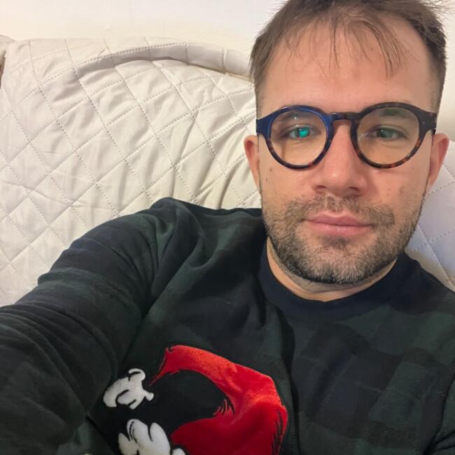 Trabalho de babysitting em Setúbal: Alessandro