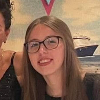 Baby-sitter in Dugald: Katrina
