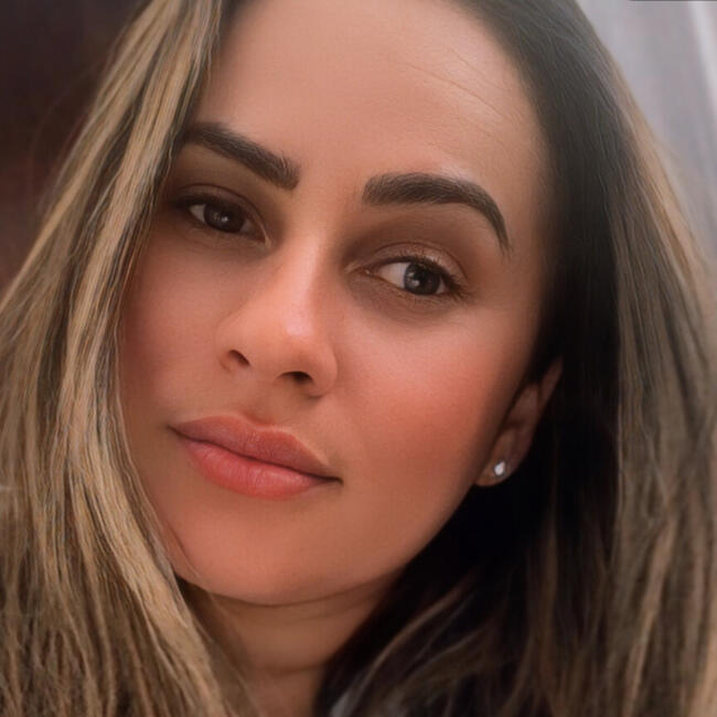 Babá em Magé: Ariana