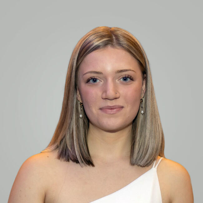 Babysitter in Budapest: Viki