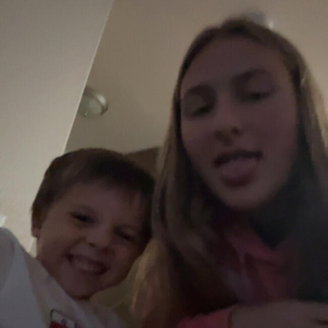 Babysitter in El Dorado (Kansas): Amber
