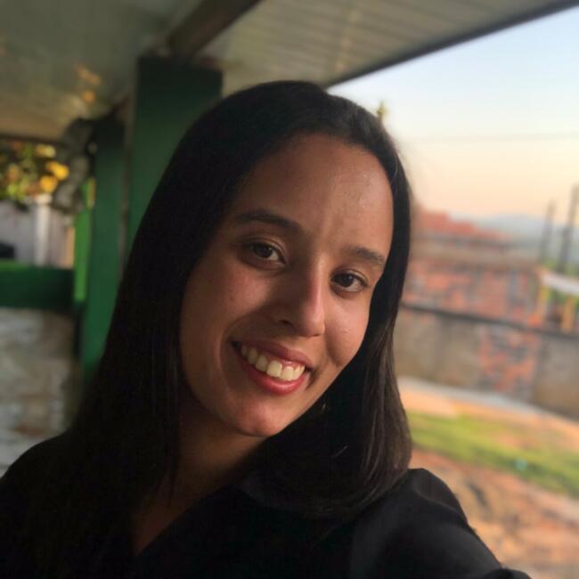 Babysitter in Curitiba: Camila Andrade